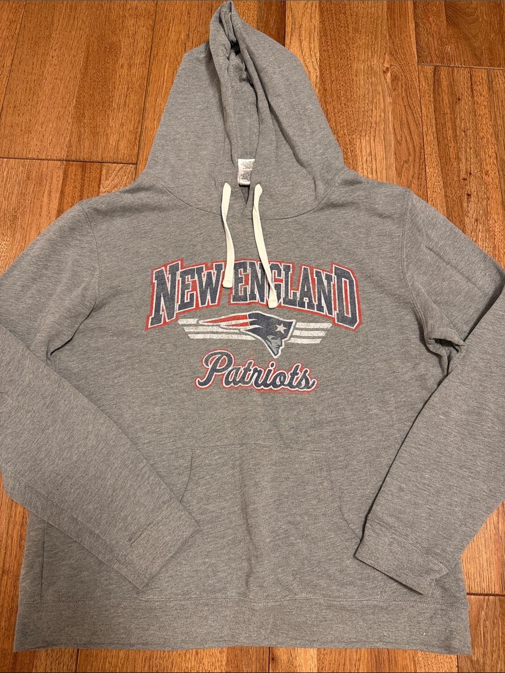Heathered Gray New England Patriots Junk Food Hoodie in size XL